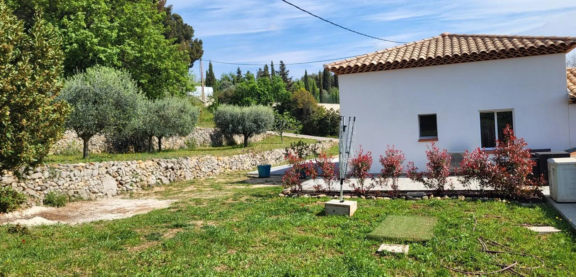 Jolie Maison Neuve Entre Mer Et Colline En Provence オリウル 別荘